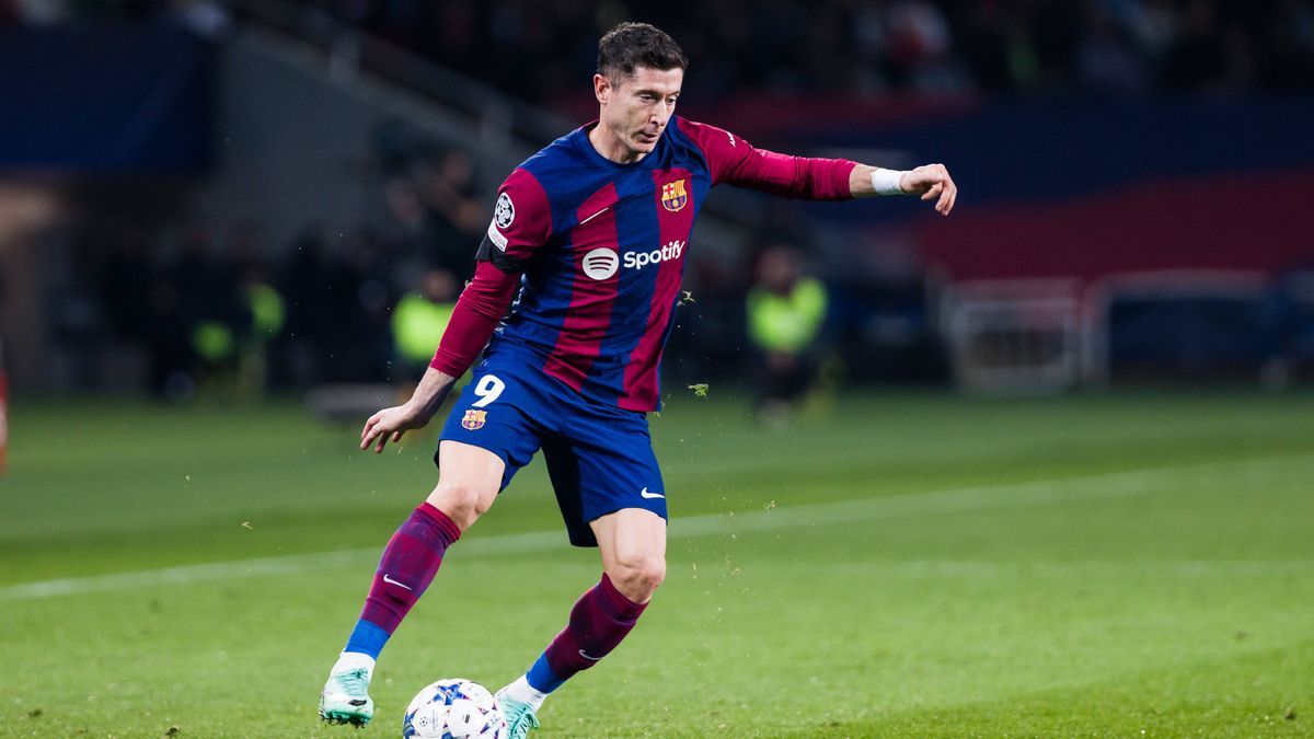 November 28, 2023, Barcelona, Barcelona, Spain: Robert Lewandowski of FC Barcelona, Barca in action during the UEFA Champions League Group H, match played between FC Barcelona and FC Porto at Olimp...