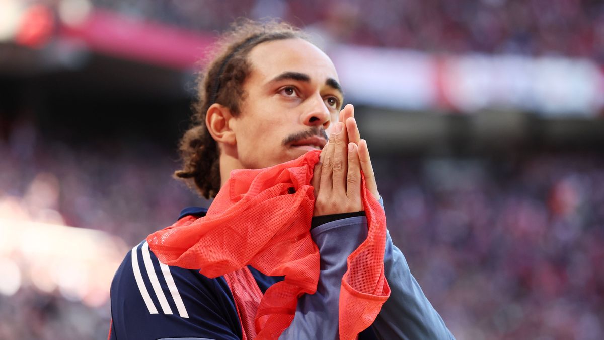 RB Leipzig - Hamburg Bundesliga Leipzig, 18.10.2025, Red Bull Arena, Fußball, 1.Bundesliga, 7.Spieltag , RB Leipzig vs. Hamburger SV, Im Bild: Verabschiedung des langjährigen RBL Spielers Yussuf Po...