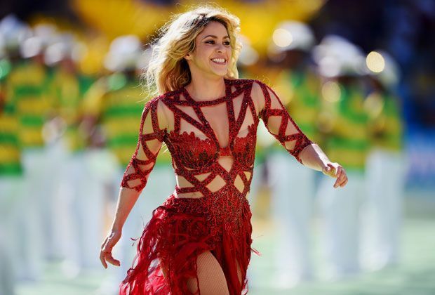 
                <strong>Shakira</strong><br>
                Bildhübsch! Kolumbiens Schönheit Shakira sorgte mit ihrem Auftritt für das richtige Final-Feeling.
              