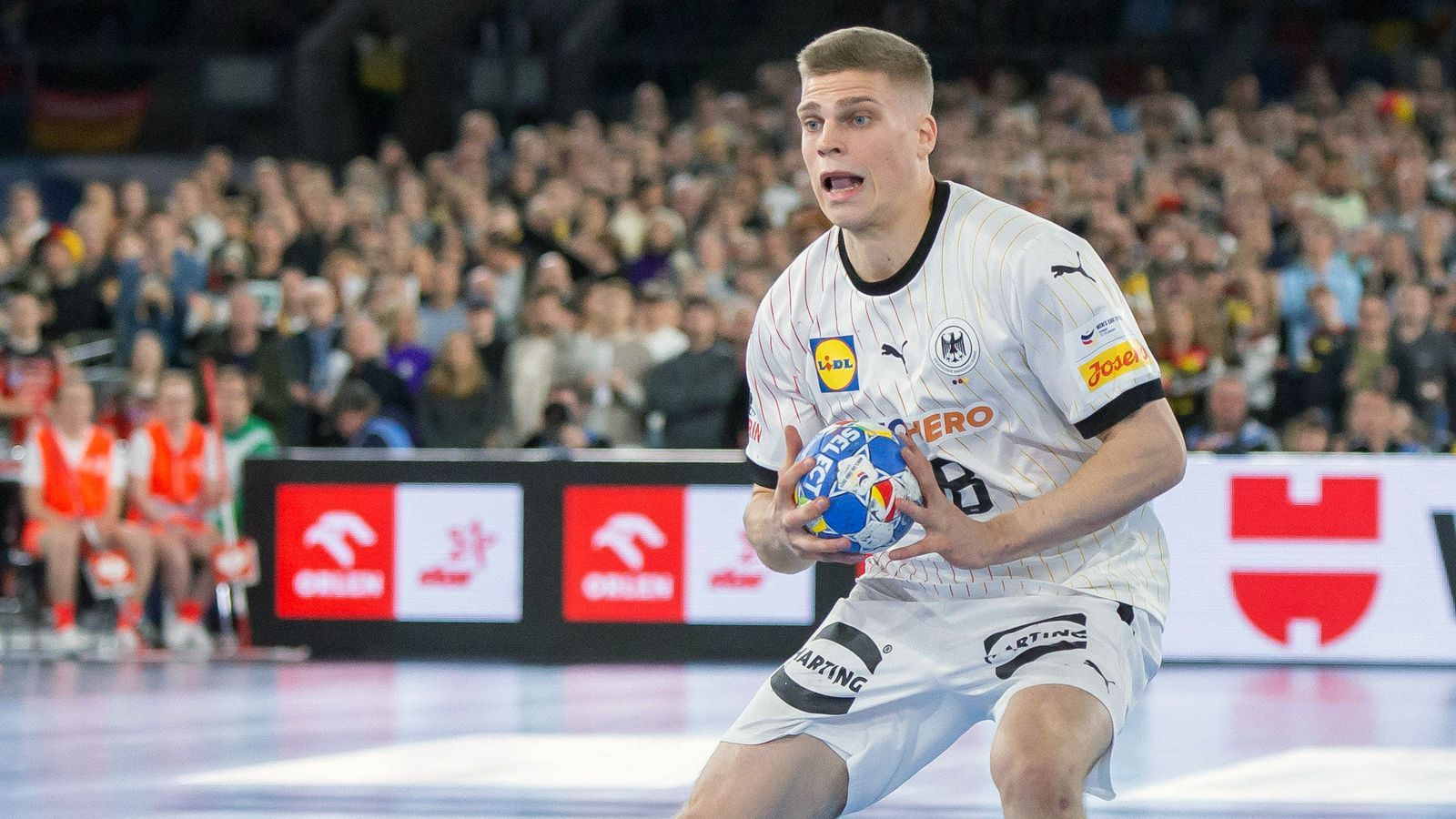 <strong>Martin Hanne (TSV Hannover-Burgdorf)</strong><br>Monatsgehalt: 8.000 Euro