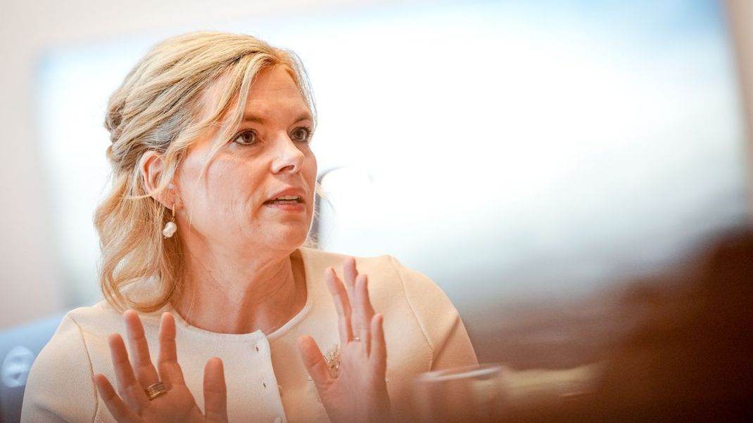 Julia Klöckner: Die Bundestagspräsidentin pocht auf eine Reform des Wahlrechts.