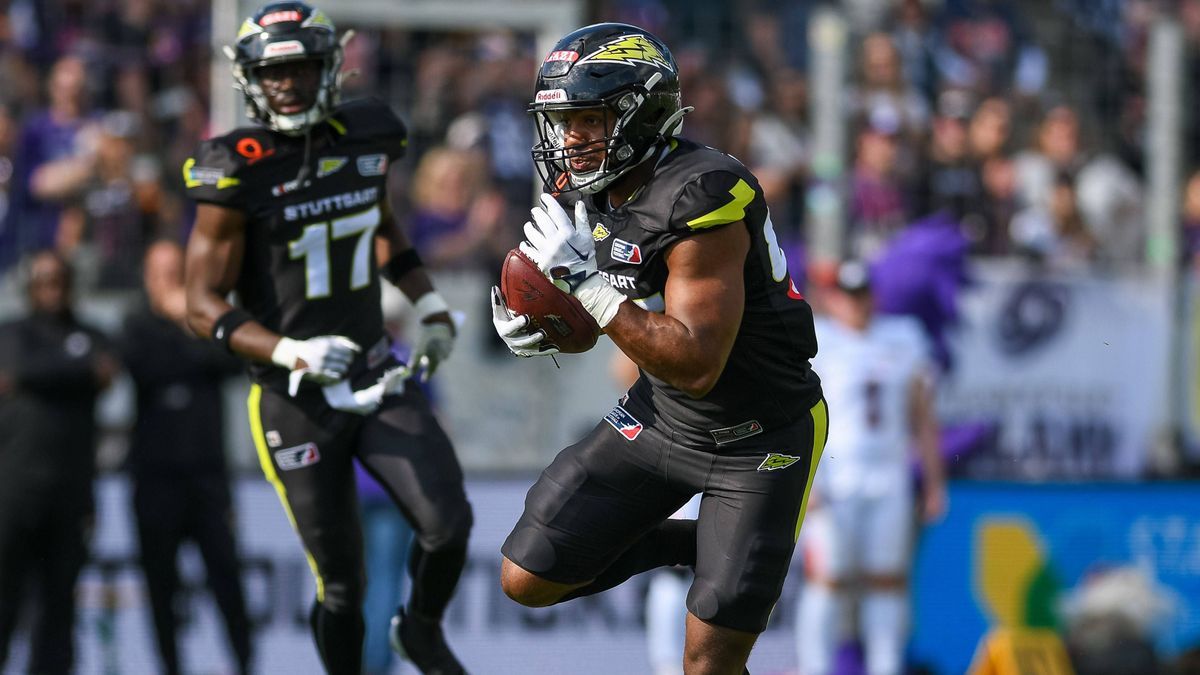 Roberto Miranda (Stuttgart Surge 85), Stuttgart Surge vs. Frankfurt Galaxy, American Football, European League of Football, Spieltag 1, Saison 2025, 18.05.2025, Stuttgart Surge vs. Frankfurt Galaxy...
