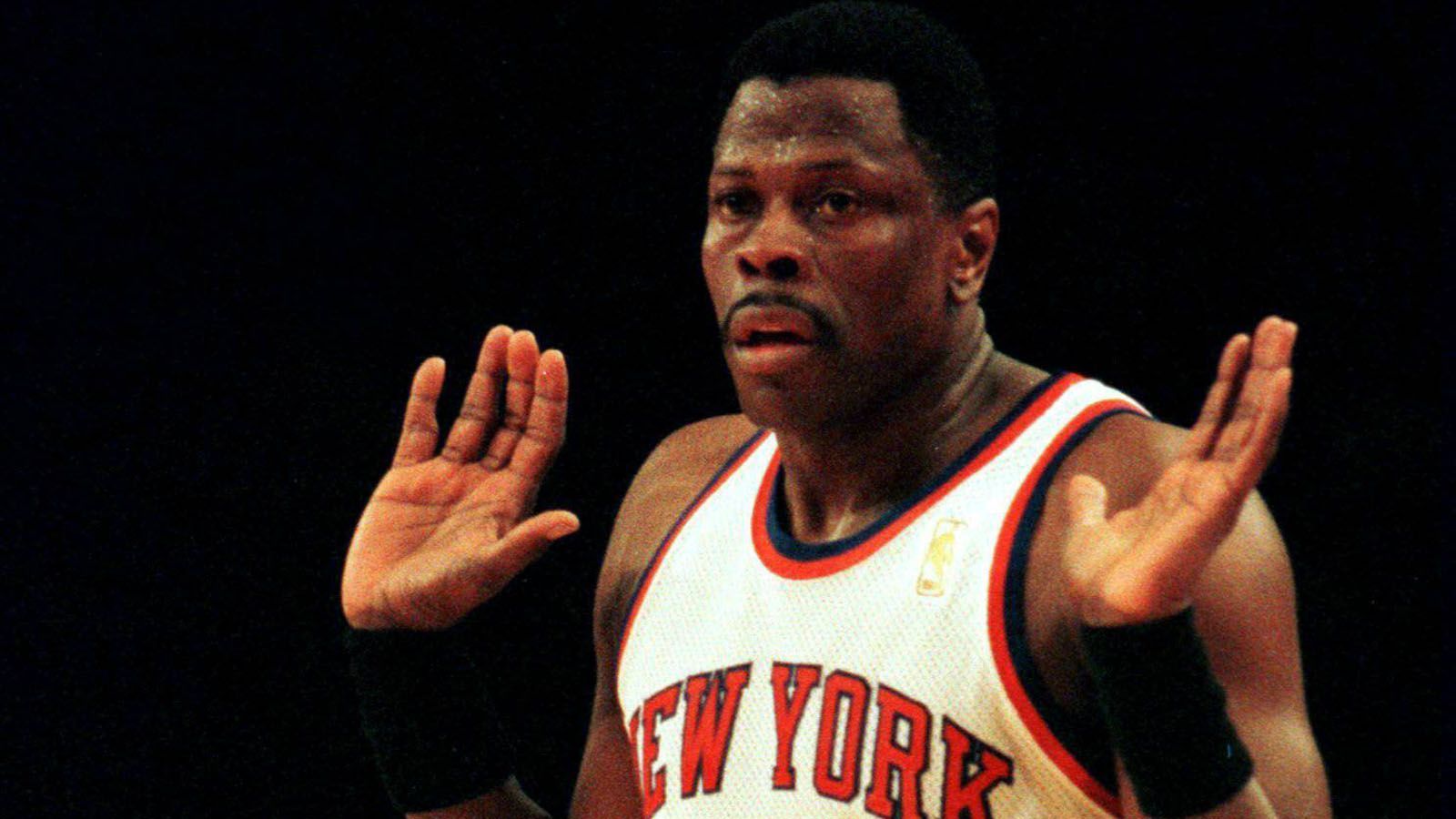 <strong>Patrick Ewing</strong><br>Einer der besten Center seiner Generation. Der elfmalige All-Star führte seine New York Knicks in zwei NBA-Finals und gewann bereits 1984 Gold mit der amerikanischen Nationalmannschaft, bevor er diesen Erfolg mit dem Dream Team 1992 wiederholte.