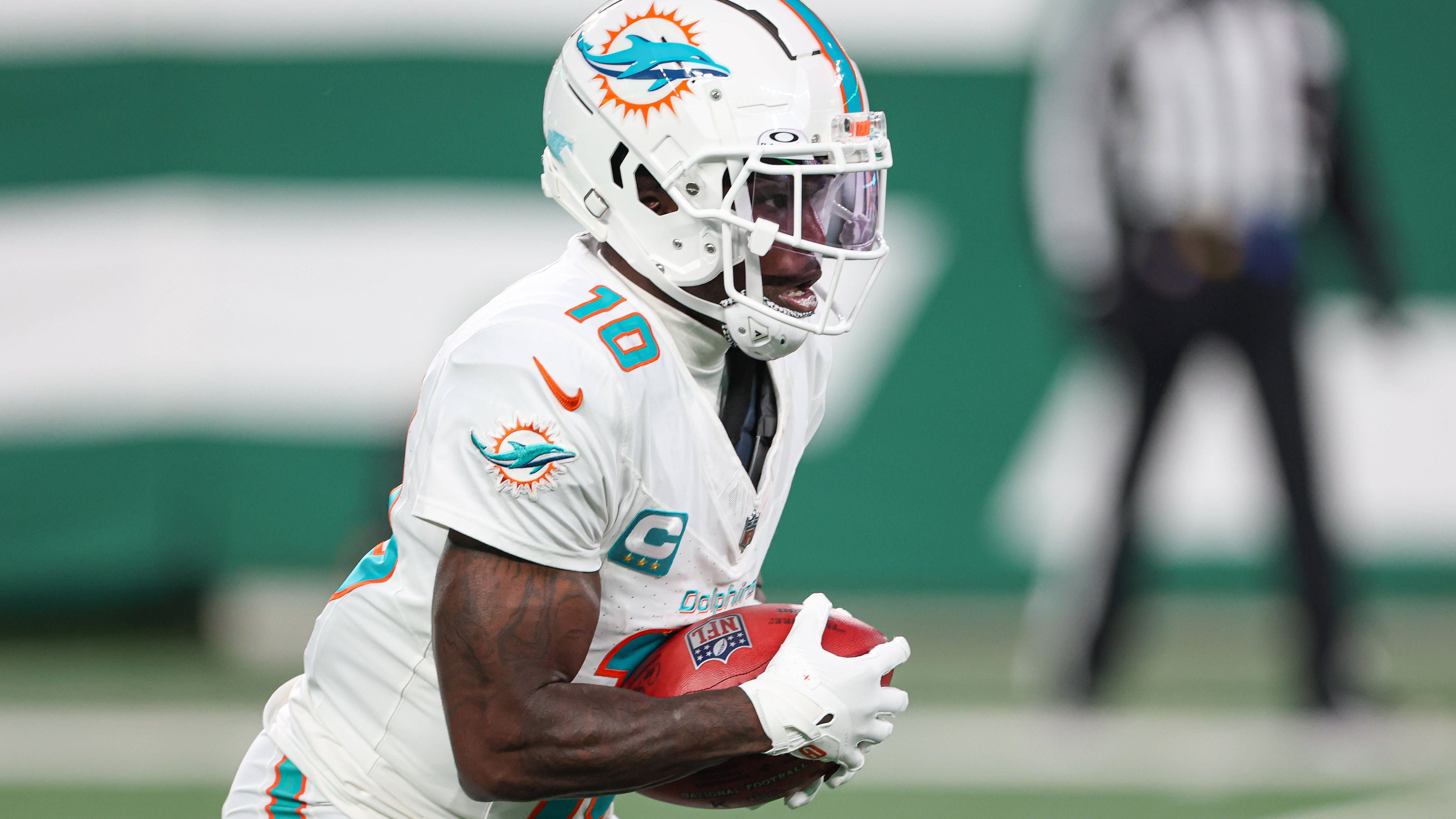<strong>Platz 3: Tyreek Hill</strong><br>- Team: Miami Dolphins<br>- Ranking 2024: Platz 2