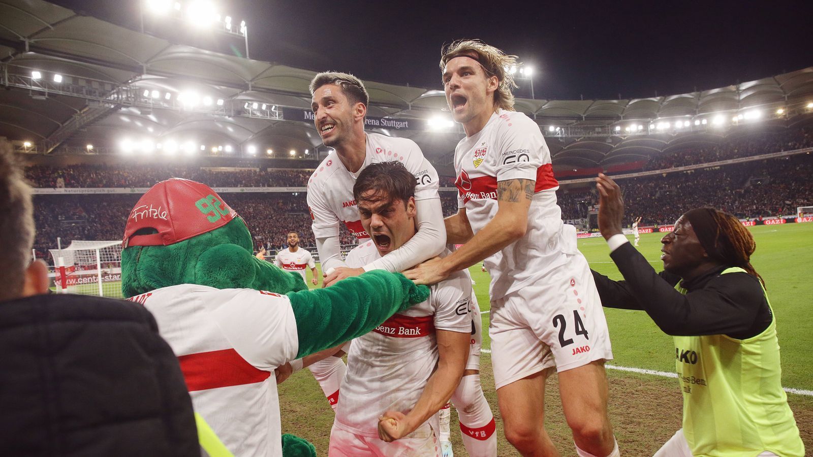 
                <strong>Platz 16: VfB Stuttgart </strong><br>
                Gesamt: 41,7 Millionen Euro&#x2022; national: 38,3 Millionen Euro<br>&#x2022; international: 3,4 Millionen Euro<br>
              