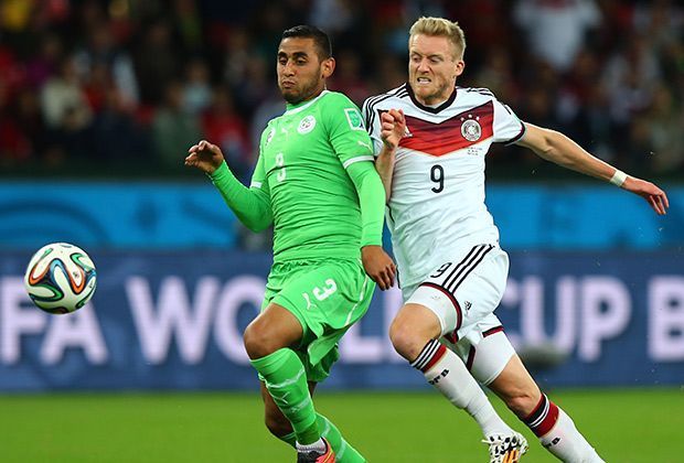 
                <strong>Andre Schürrle</strong><br>
                Optimaler Joker. Kam nach der Pause für Götze und spielte rechts offensiv. Mit einigen schönen Antritten und Flankenversuchen belebte er das Spiel. Brasilianisch sein Tor, bei dem er sich den Ball selbst durch die Beine spielte. Da kann sich Fred noch was abgucken. Note: 2
              