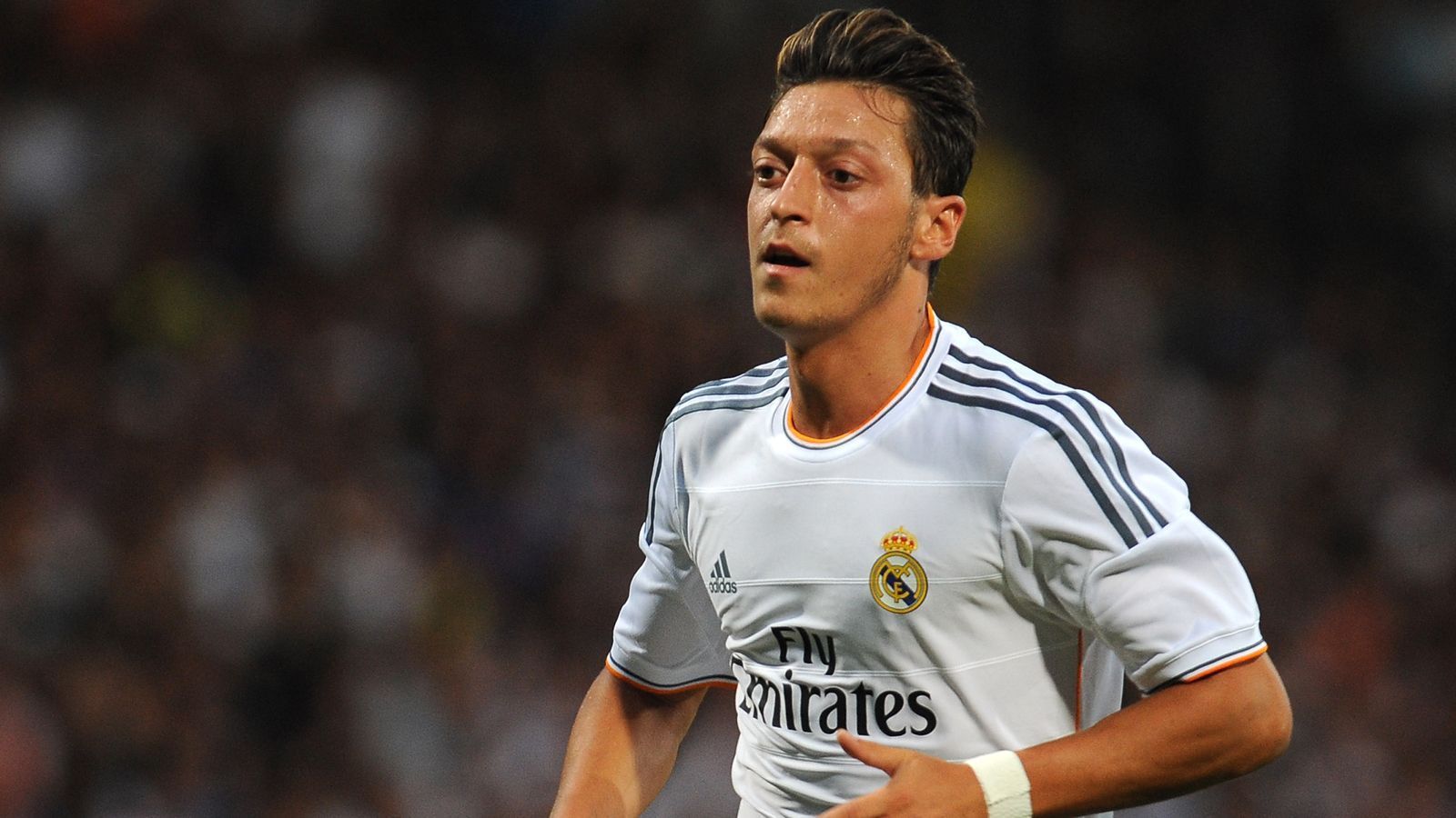 
                <strong>Platz 4: Mesut Özil</strong><br>
                Ablösesumme: 47 Millionen Euro - Verkauf zum: FC Arsenal - Zeitpunkt des Transfers: September 2013
              
