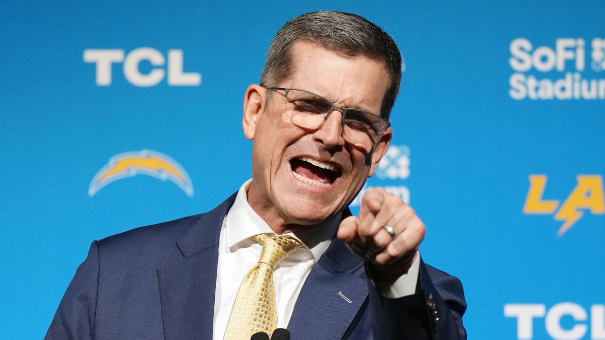 NFL, American Football Herren, USA Los Angeles Chargers-Head Coach Jim Harbaugh Introductory press conference, PK, Pressekonferenz Feb 1, 2024; Inglewood, CA, USA; Los Angeles Chargers coach Jim Ha...