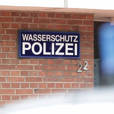 Wasserschutzpolizei Bremenn entdeckt bei Kontrolle Umweltsünder