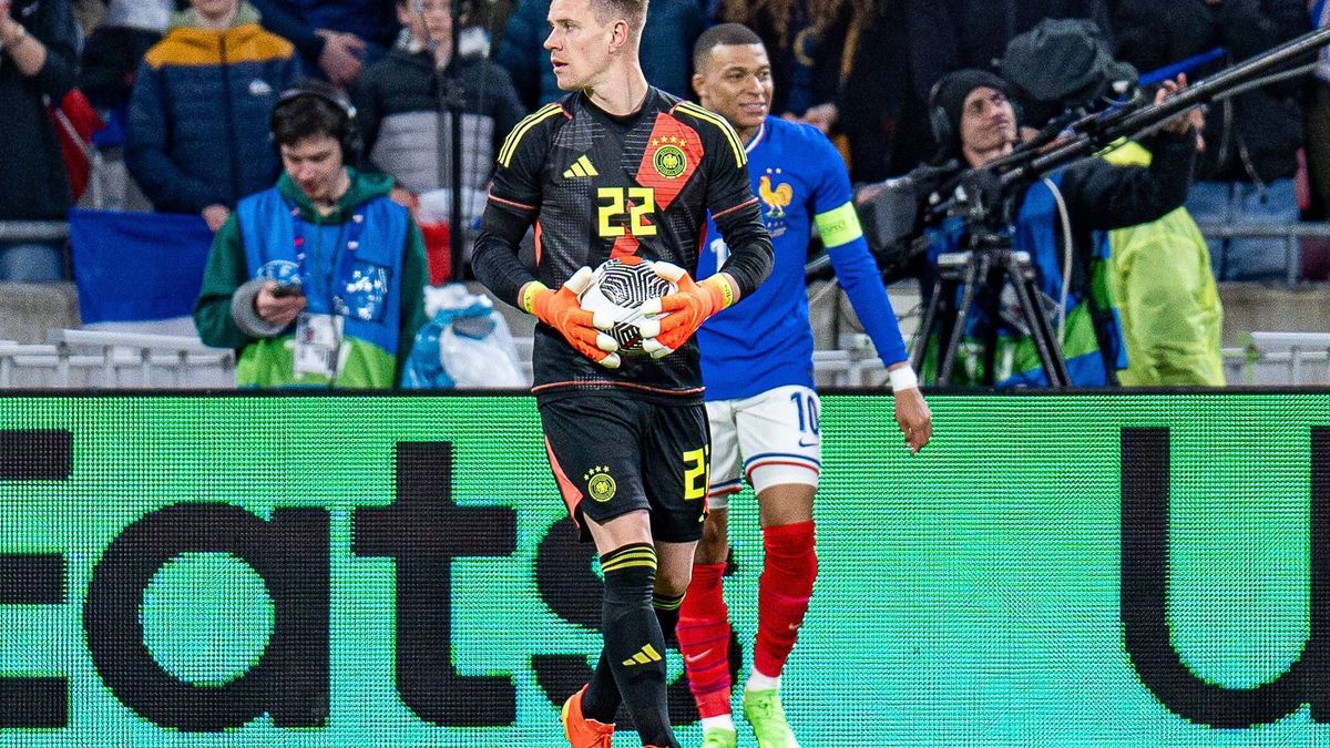 Marc-Andre ter Stegen (Deutschland, 22) Kylian Mbappe (Frankreich, 10) Frankreich vs. Deutschland, Herren, Fussball, Testspiel, 22.03.2024 Frankreich vs. Deutschland, Herren, Fussball, Testspiel, 2...