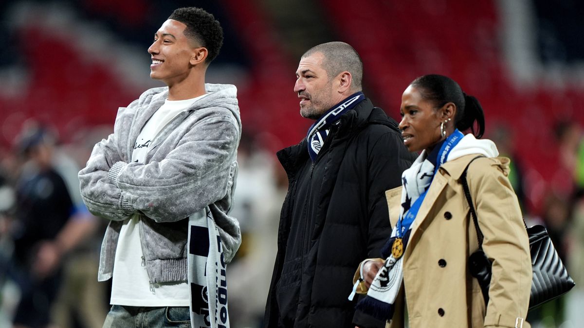 Borussia Dortmund v Real Madrid - UEFA Champions League - Final - Wembley Stadium Mark Bellingham, Denise Bellingham and Jobe Bellingham, the family of Real Madrid s Jude Bellingham, at the end of ...