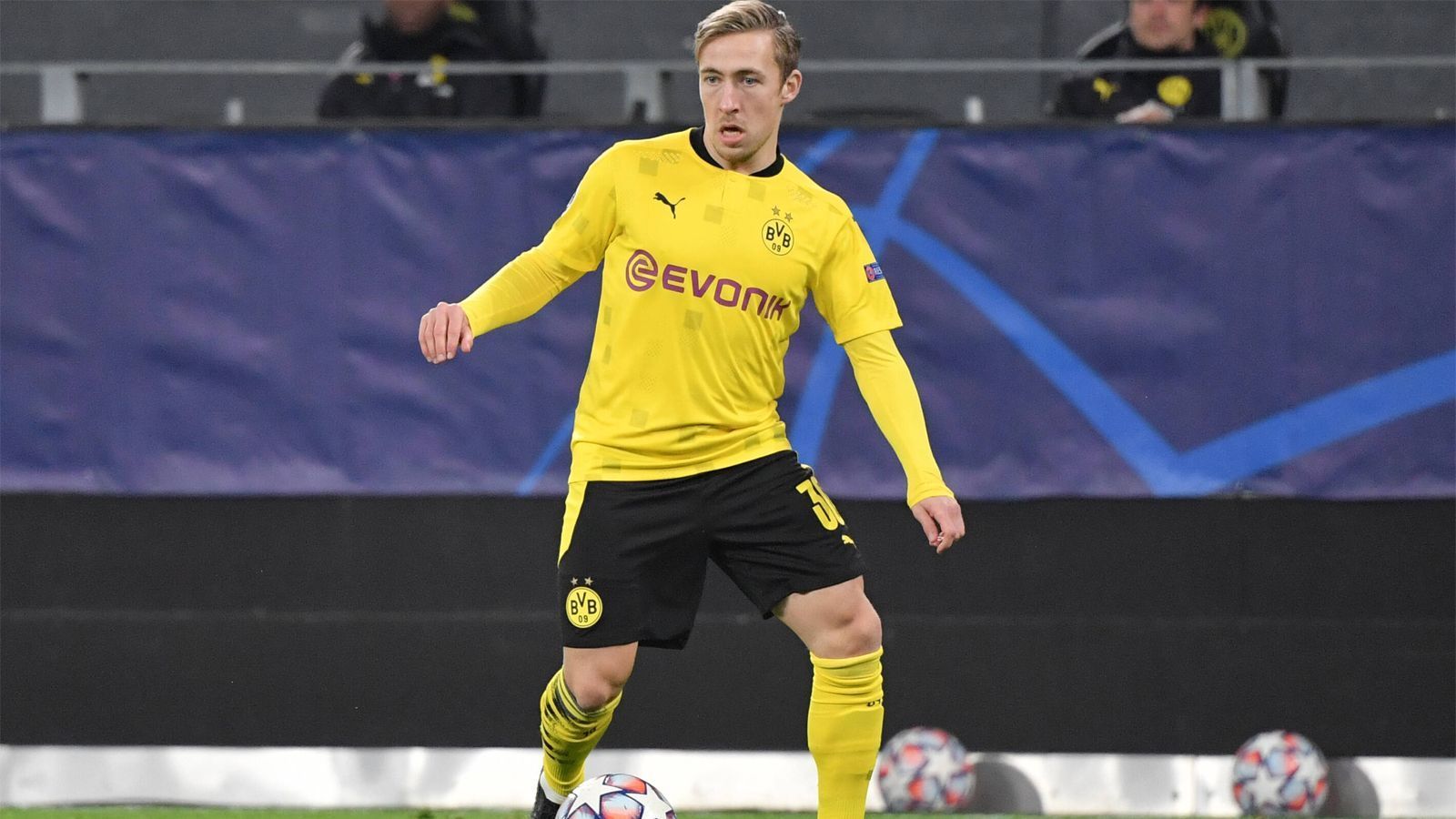 
                <strong>Felix Passlack</strong><br>
                Passlack wird in der 67. Minute für Hazard eingewechselt, nimmt aber wenig Einfluss auf das Spiel. ran-Note: 4
              