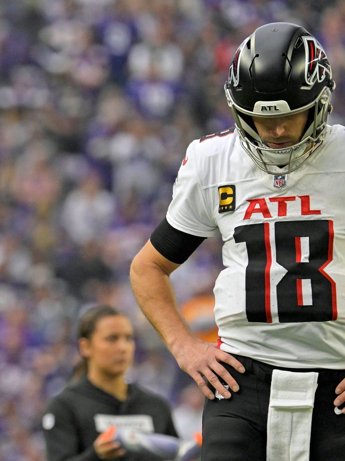 MINNEAPOLIS, MN - DECEMBER 08: Atlanta Falcons quarterback Kirk Cousins (18) takes a breather during a NFL, American Football Herren, USA game between the Minnesota Vikings and Atlanta Falcons on D...