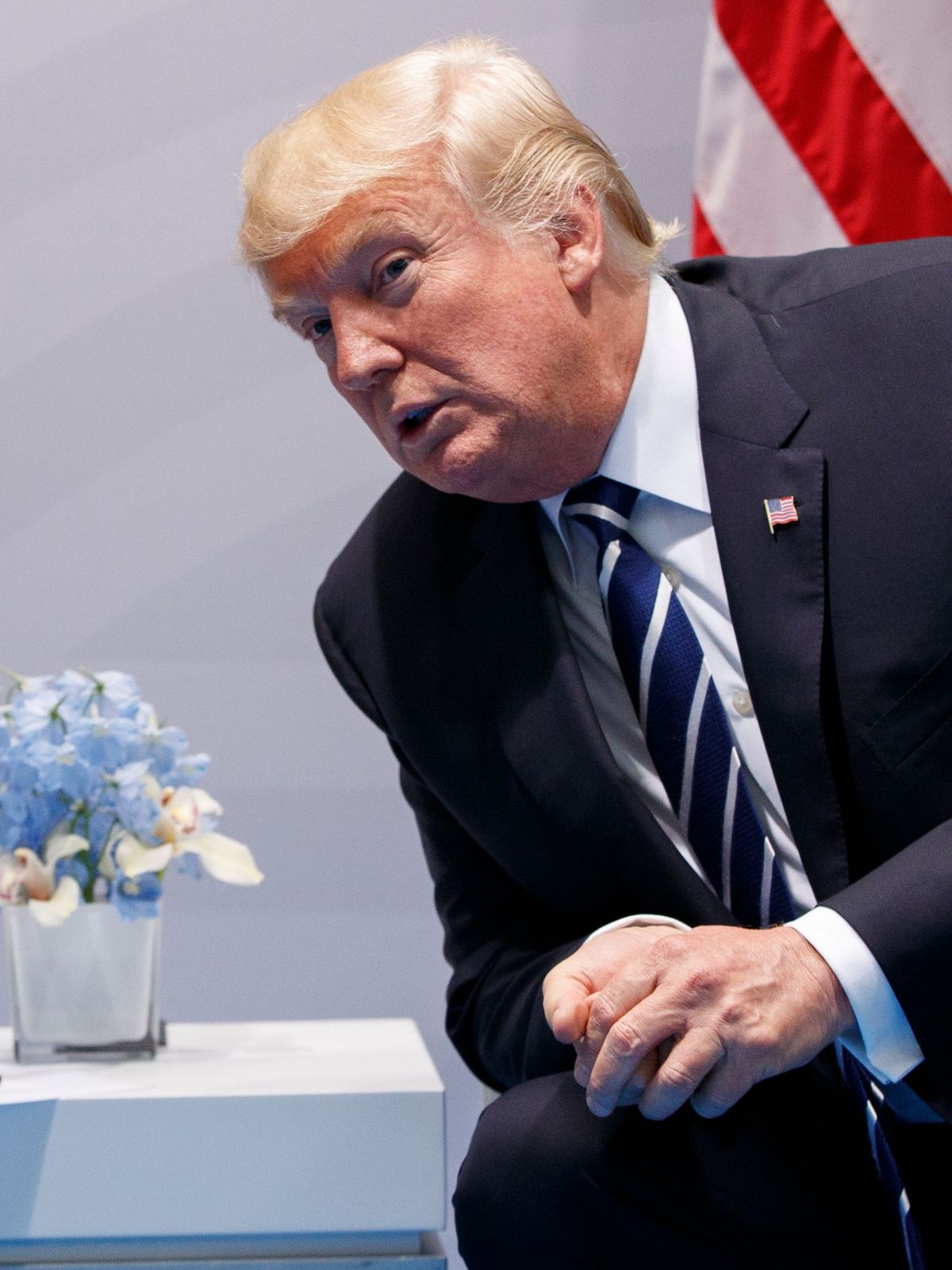 Donald Trump soll Kremlmachthaber Wladimir Putin laut CNN mit der Bombardierung Moskaus gedroht haben, wenn Russland die Ukraine angreife.