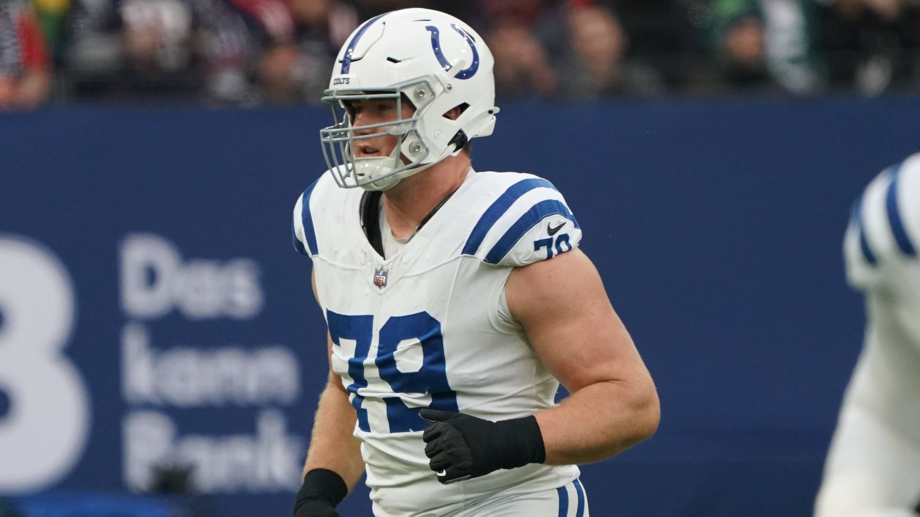 <strong>Bernhard Raimann (Indianapolis Colts)</strong><br>Österreich-Export Raimann und die Indianapolis Colts haben die NFL-Playoffs denkbar knapp verpasst. Im letzten Saisonspiel gegen die Houston Texans (19:23) stand der 26-Jährige bei allen offensiven Snaps auf dem Platz, konnte das Aus letztendlich aber nicht verhindern.