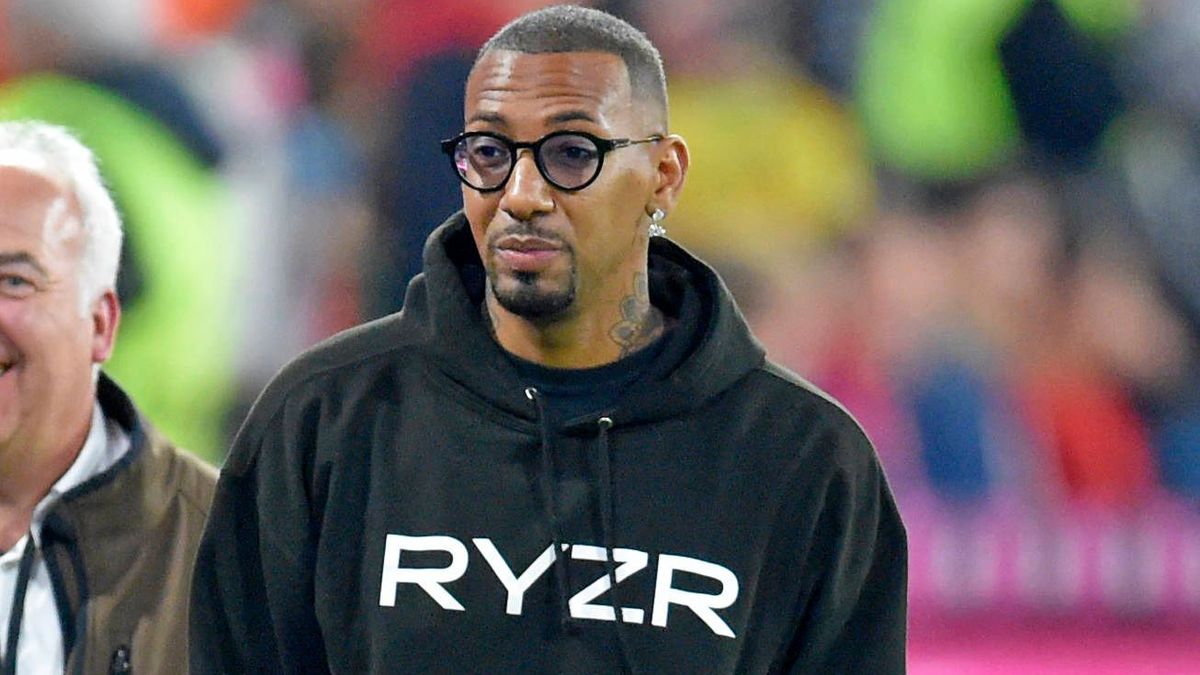 26.09.2025, Fussball Bundesliga 2025 2026, 5.Spieltag, FC Bayern München - SV Werder Bremen, in der Allianz-Arena München, Jerome Boateng (Deutschland) ist als Interviewparter im Stadion. *** 26 09...