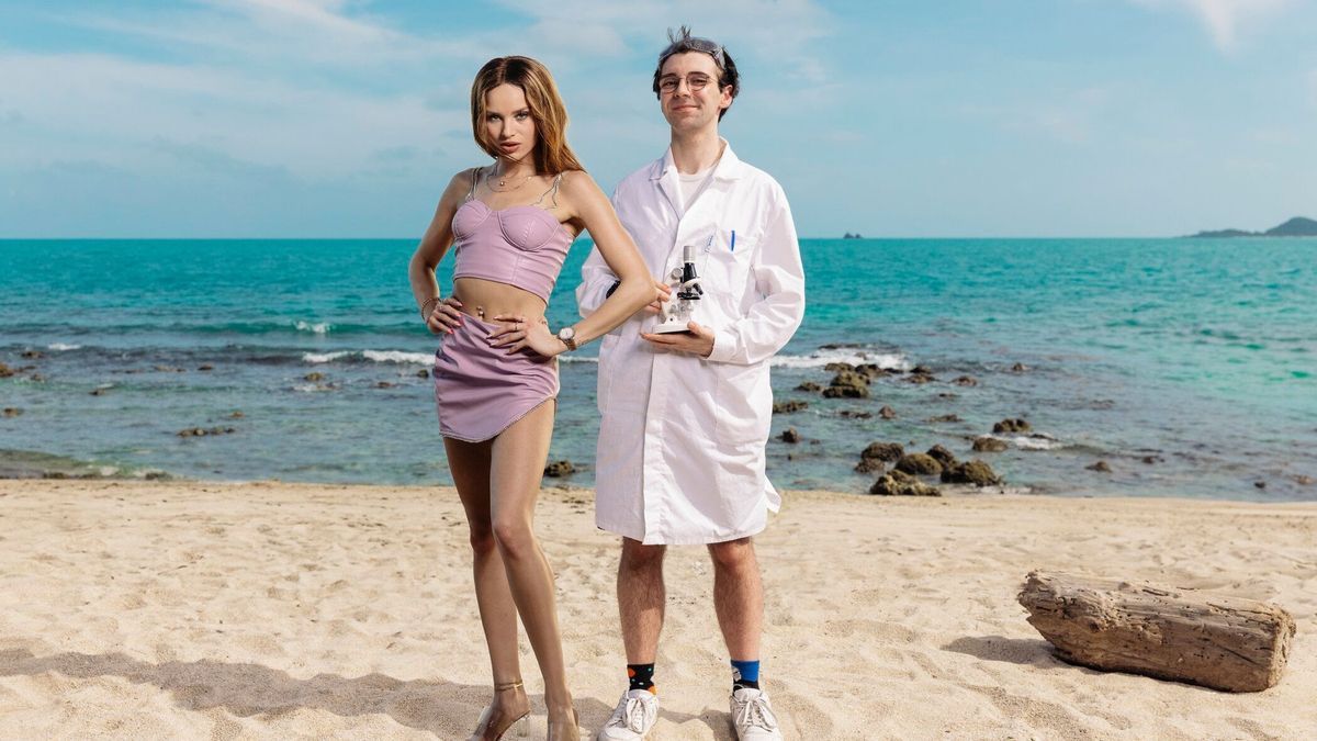 Wissenschafts-Nerd Daniel geht mit Reality-Sternchen Christin in den Kampf.