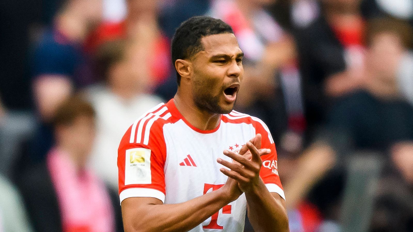 
                <strong>Serge Gnabry (FC Bayern München) </strong><br>
                Wird im Liga-Endspurt tatsächlich noch zum Torjäger. Nach seinem Treffer baut er aber immer weiter ab. Kein Esprit, wenig Fortune. Wird in der 69. Minute auswechselt. ran-Note: 3
              