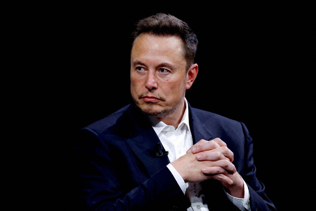 Elon Musks Firma Tesla könnten nun Anwaltskosten in Rekord-Höhe drohen.