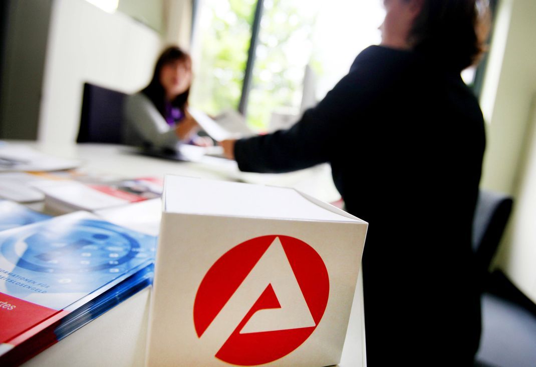 Article Image Media