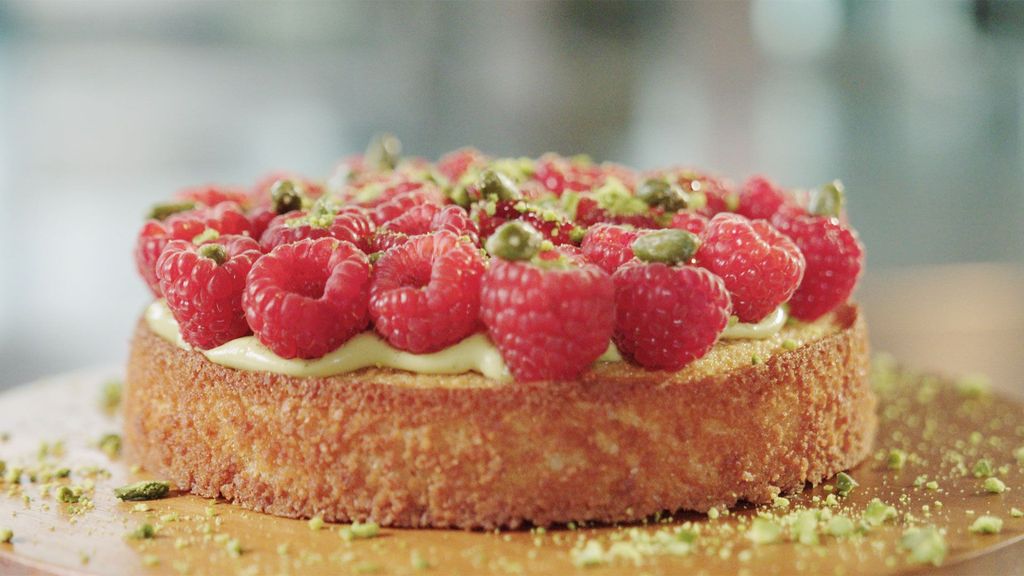 Mandelkuchen mit Himbeeren und Vanille