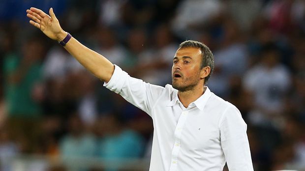 
                <strong>Viele Gegentore für Luis Enrique</strong><br>
                Vier Gegentore in einer Partie - das gab es unter Trainer Luis Enrique beim FC Barcelona noch nie. Der Spanier kam vor rund einem Jahr als Chefcoach zu den Katalanen und stabilisierte die Abwehr. Seitdem kassierte das Team in keinem Spiel vier Tore oder mehr. Der FC Sevilla bewies nun: Es ist möglich, Enriques Barca-Defensive zu knacken.
              