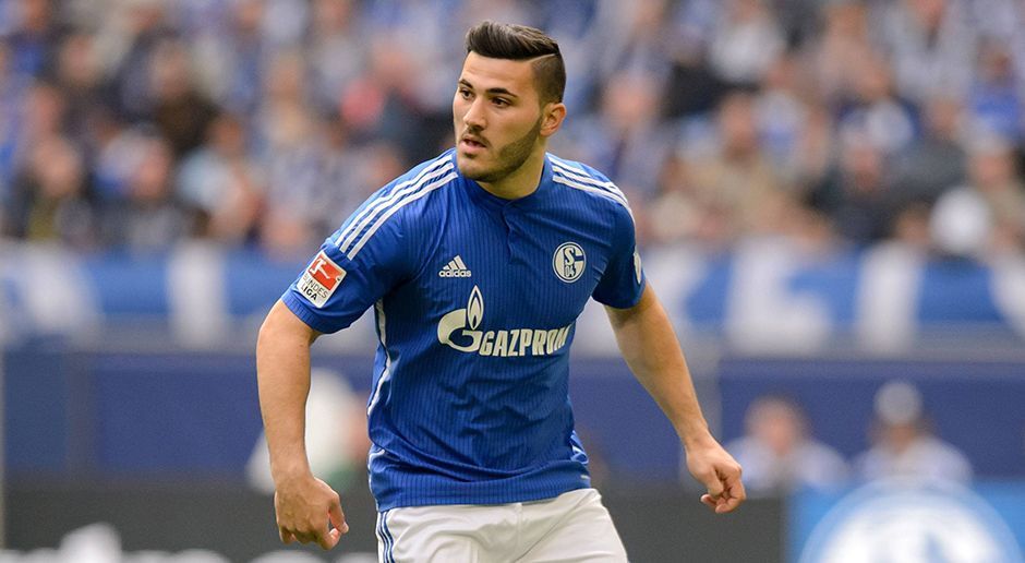
                <strong>Sead Kolasinac (FC Schalke 04)</strong><br>
                Laut "TZ" ist der FC Bayern angeblich an Sead Kolasinac vom FC Schalke 04 interessiert. Der Vetrag des 23-Jährigen bei S04 läuft im kommenden Sommer aus, beide Seiten sind einer Vertragsverlängerung angeblich nicht abgeneigt. Sollte es zu keiner Einigung kommen, wäre ein Winter-Verkauf des Bosniers die letzte Möglichkeit für die Schalker, noch Geld einzunehmen. Kolasinac, der sowohl als Linksverteiger als auch im defensiven Mittelfeld aufgestellt werden kann, soll nach Informationen der "Bild" auch vom FC Liverpool, dem FC Chelsea, West Ham United und West Bromwich Albion beobachtet werden.
              