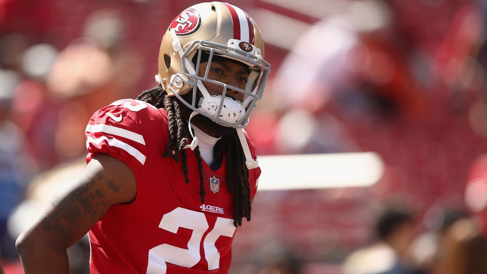 
                <strong>Richard Sherman – Cornerback bei den San Francisco 49ers</strong><br>
                Der 30-Jährige ist nicht nur Super-BowlbChampion, sondern auch in Fortnite ein Ass. Sherman spielt den Titel sowohl auf seinem Handy als auch auf der Xbox One. Während der Off-Season teilt er seine Erfolge sogar live auf der Streamingplattform mixer. Ansonsten postet er regelmäßig Screenshots und Videos auf Twitter.
              