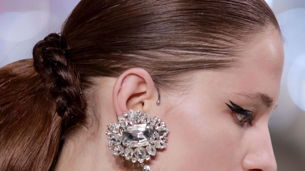 Bei der Paris Fashion Week zeigte Giambattista Valli Haute Couture den perfekten Hairstyle