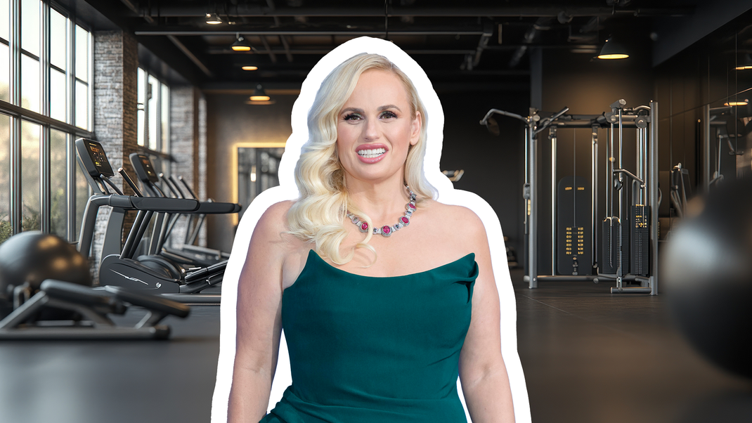 Mit Disziplin und Reifen-Workout hält sich Rebel Wilson fit.