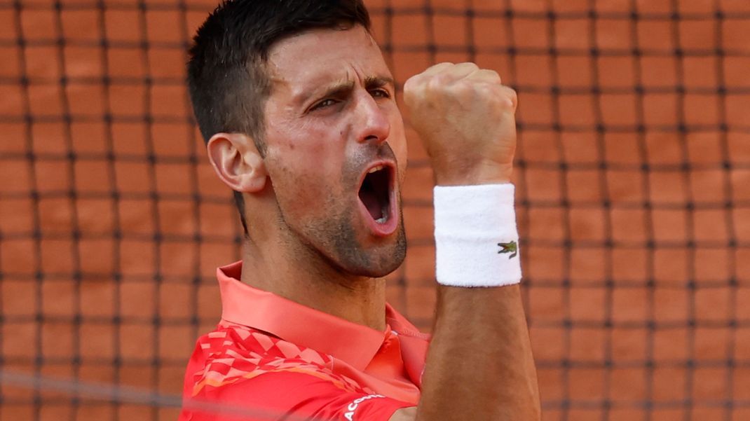 Setzt seinen Erfolgskurs fort: Novak Djokovic jubelt nach seinem Sieg.