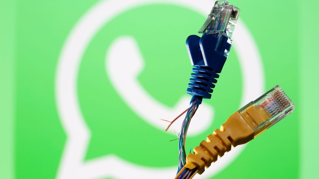 FACEBOOK-OUTAGES/