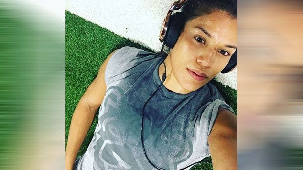 
                <strong>So sexy ist UFC-Bad Girl Julianna Pena</strong><br>
                Sie sagt: "Ich bin besessen von Shevchenko. Ich habe sie durch und durch studiert." 
              