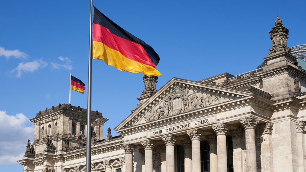 Berlin_Reichtagsgebäude_Deutscher Bundestag