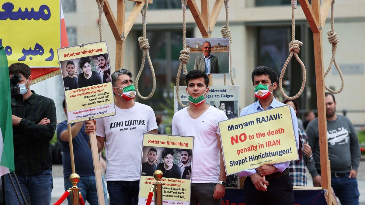 Proteste gegen grausame Todesurteile im Iran.