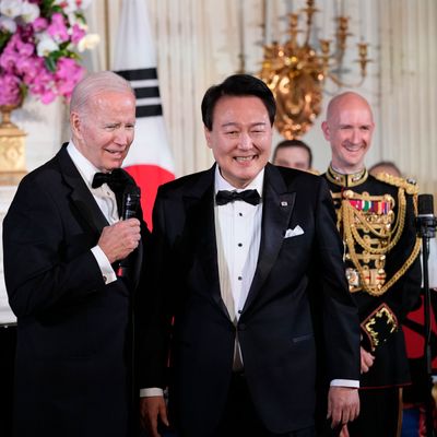 Südkoreas Präsident Yoon bei Biden in den USA.