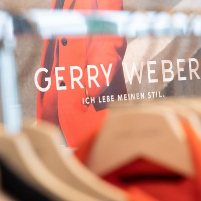 Der Modehersteller Gerry Weber schließt alle seine Geschäfte.
