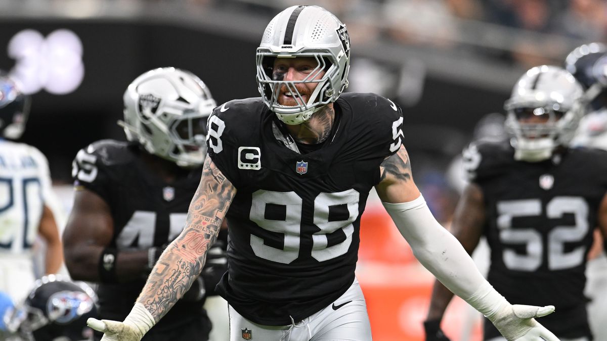 Tennessee Titans v Las Vegas Raiders