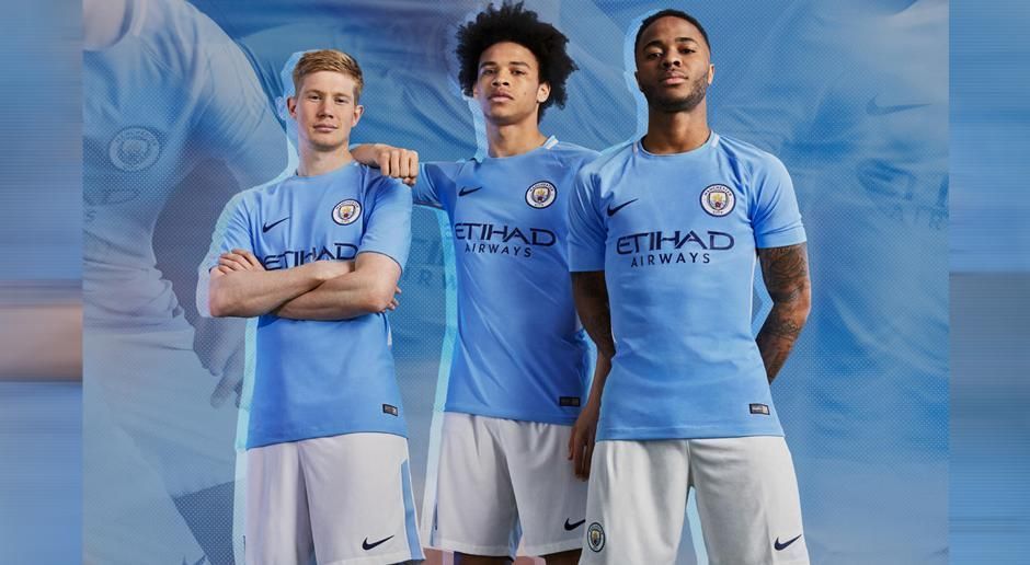 
                <strong>Manchester City </strong><br>
                Trikotpreis: 85 Euro. Die Edelversion mit "Nike AeroSwift-Technologie" kostet sogar 140 Euro.
              