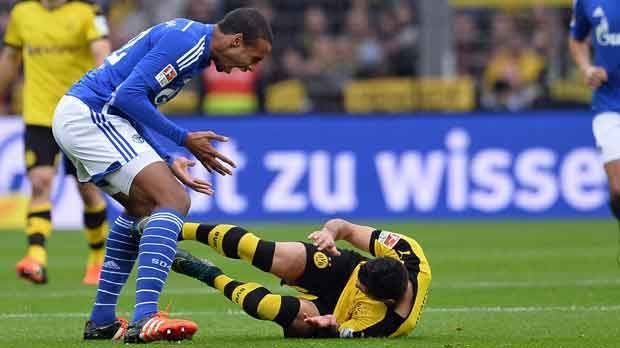 
                <strong>Joel Matip</strong><br>
                Joel Matip: Der Abwehrchef stand nach überstandenem Hexenschuss überraschend in der Startformation der Schalker und hatte früh viel zu tun. Gegen Aubameyang (28. Minute) und später Schmelzer (43. Minute) musste der kamerunische Nationalspieler mit Rettungsaktionen den entscheidenden Pass ins Zentrum verhindern. ran-Note: 4.
              