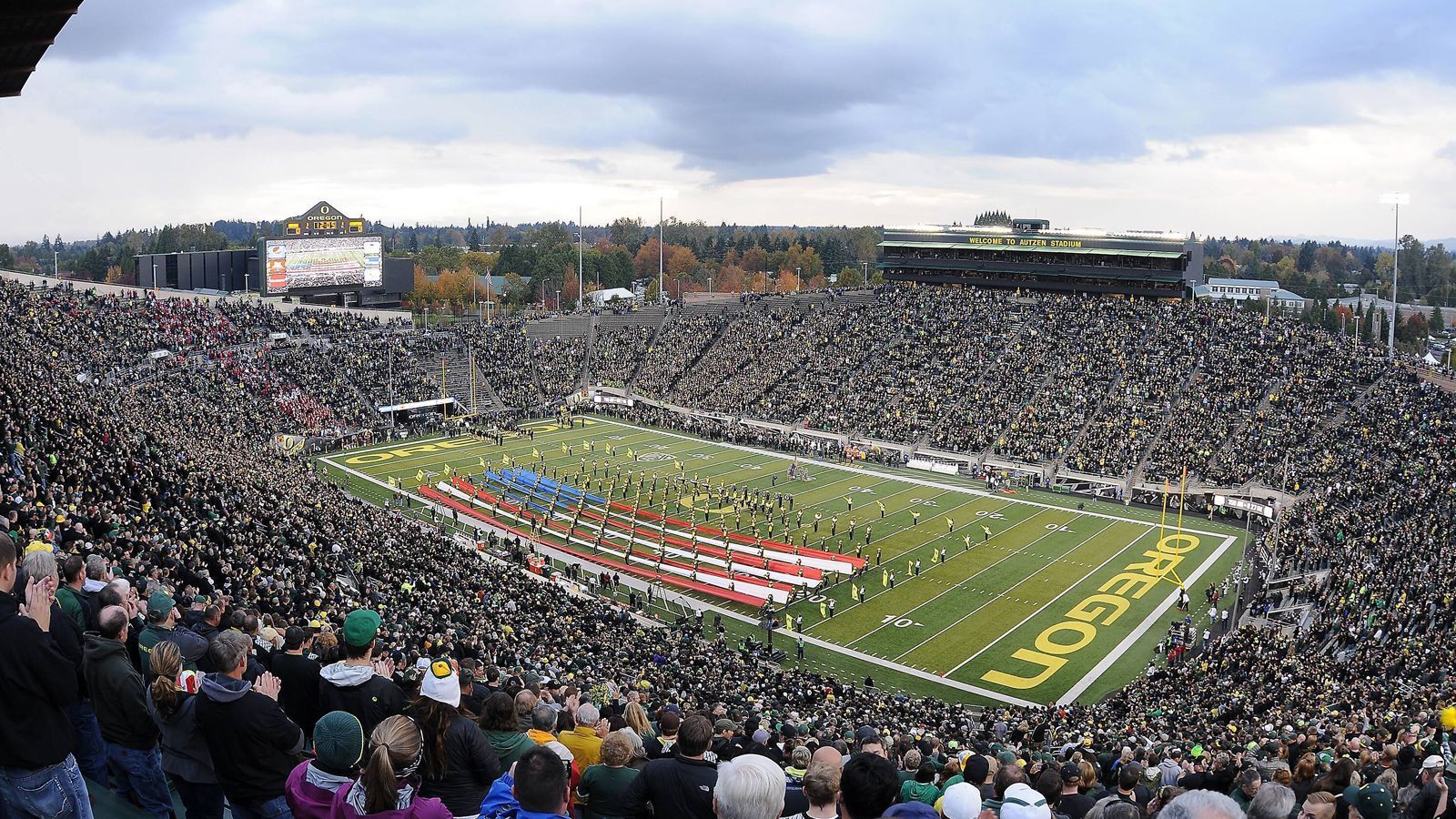 
                <strong>8. Platz: Autzen Stadium, University of Oregon</strong><br>
                Heimstätte der Oregon Ducks (NCAA-Football)Höchstgemessene Lautstärke: 127.2 dB
              