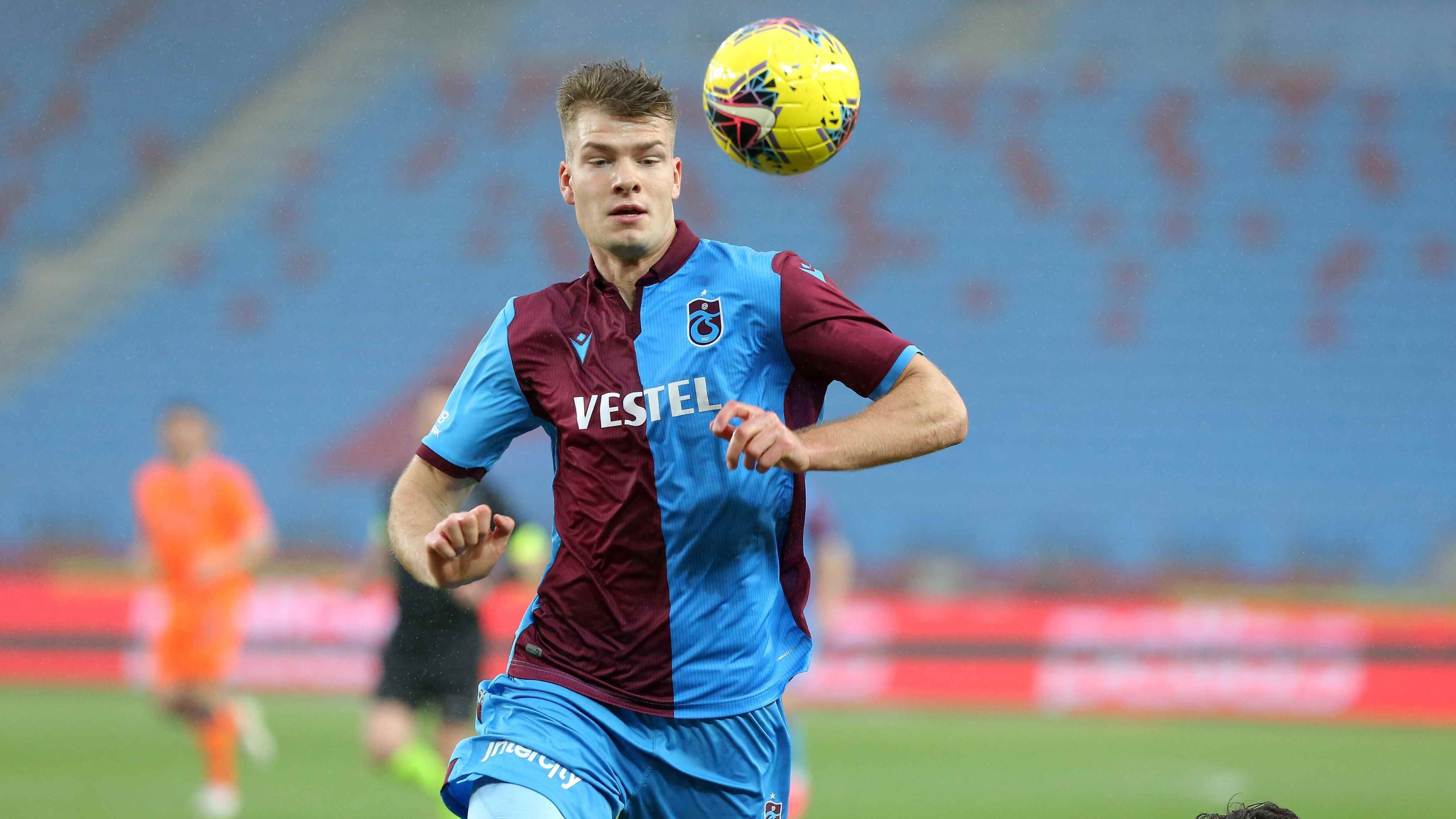
                <strong>Platz 13: Alexander Sörloth (Trabzonspor)</strong><br>
                Scorer-Punkte: 26Tore: 19Vorlagen: 7Spiele: 26
              