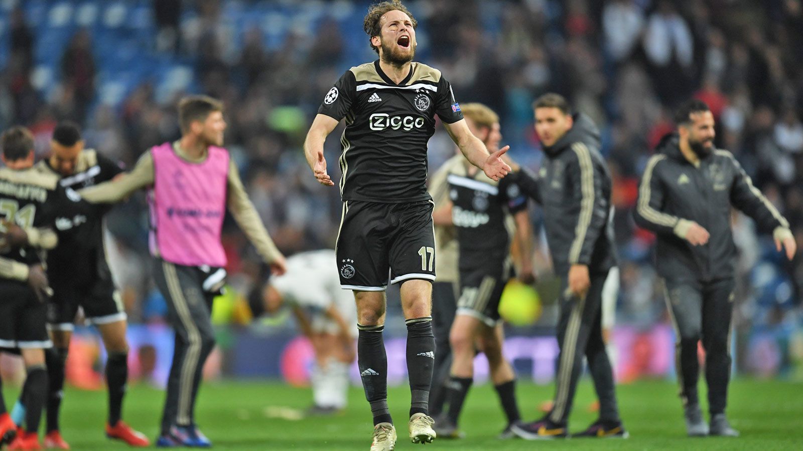 
                <strong>Platz 5: Daley Blind</strong><br>
                Anzahl der Spiele: 53 (45 Vereins-, 8 Länderspiele)Verein: Ajax AmsterdamNationalität: NiederlandePosition: InnenverteidigerAlter: 29 Jahre
              