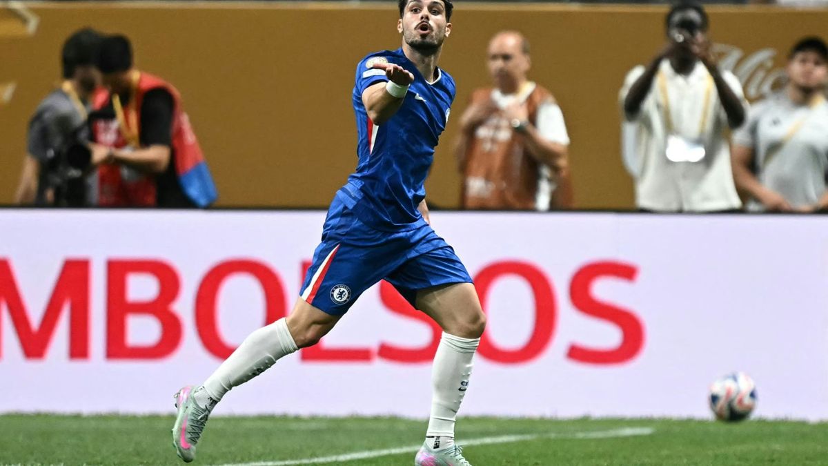 Tor mit Rafinesse, Jubel mit Kusshand: Pedro Neto