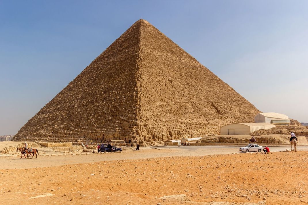 Die Cheops-Pyramide ist die älteste der Pyramiden von Gizeh in Ägypten.