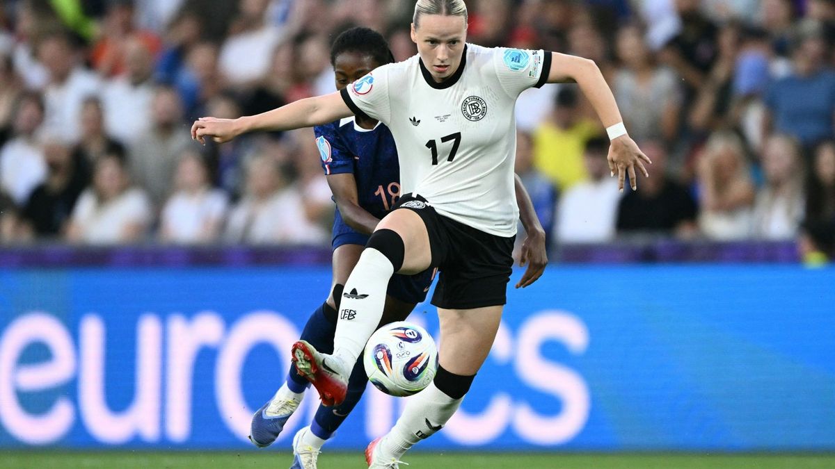 Franziska Kett beim EM-Debüt gegen Frankreich