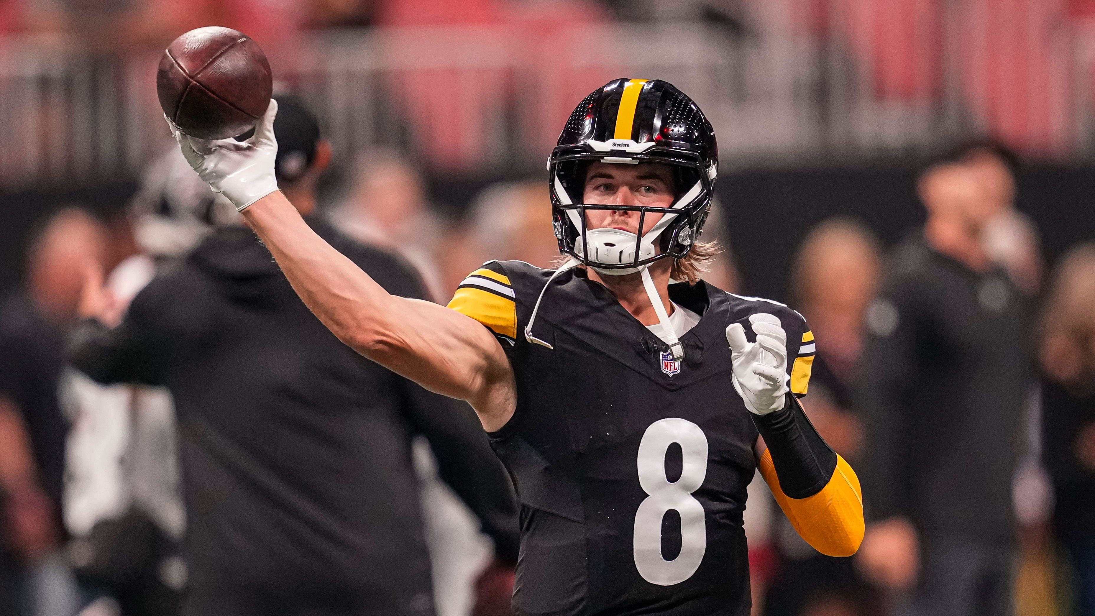 <strong>Kenny Pickett (Pittsburgh Steelers)</strong><br>Der Erstrunden-Pick der vergangenen Saison geht in sein zweites Jahr mit den Pittsburgh Steelers. Potential hat er gezeigt im letzten Jahr, eine Steigerung ist aber trotzdem notwendig für ein mögliches Erreichen der Playoffs.
