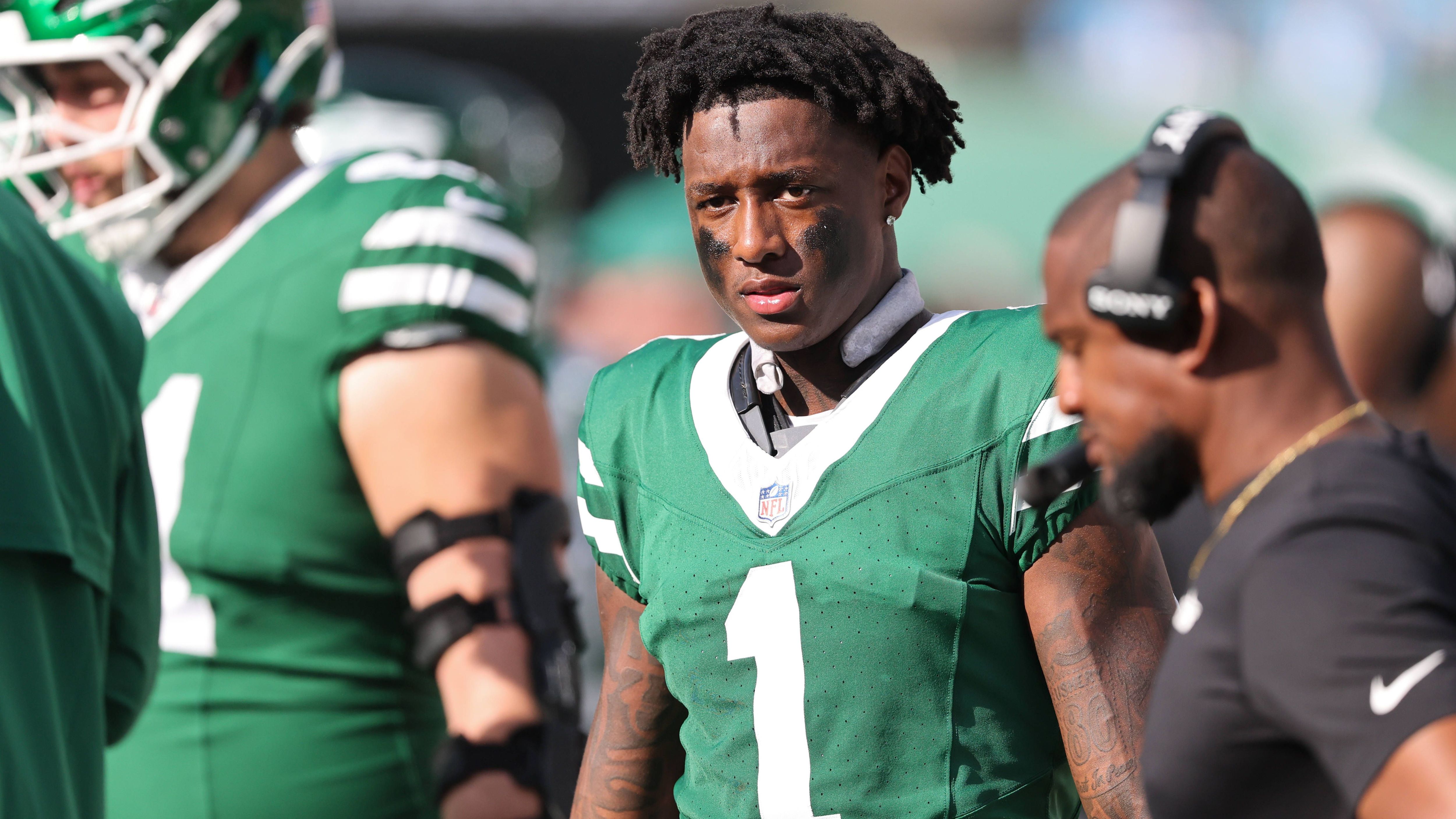 <strong>Sauce Gardner (New York Jets)</strong><br>Die Jets müssen gegen die Cincinnati Bengals auf ihren Star-Cornerback verzichten. Gardner hat sich in Woche 7 gegen die Carolina Panthers eine Gehirnerschütterung zugezogen und konnte unter der Woche nicht trainieren. "Wenn man einen Spieler dieses Kalibers verliert, ist das immer besorgniserregend, denn er ist einer der besten in dieser Liga", sagte Head Coach Aaron Glenn über Gardner. "Aber wir haben andere Spieler, die nun in die Bresche springen müssen." Damit dürfte Rookie Azareye'h Thomas gemeint sein, der erstmals als Starter in der NFL aufläuft.