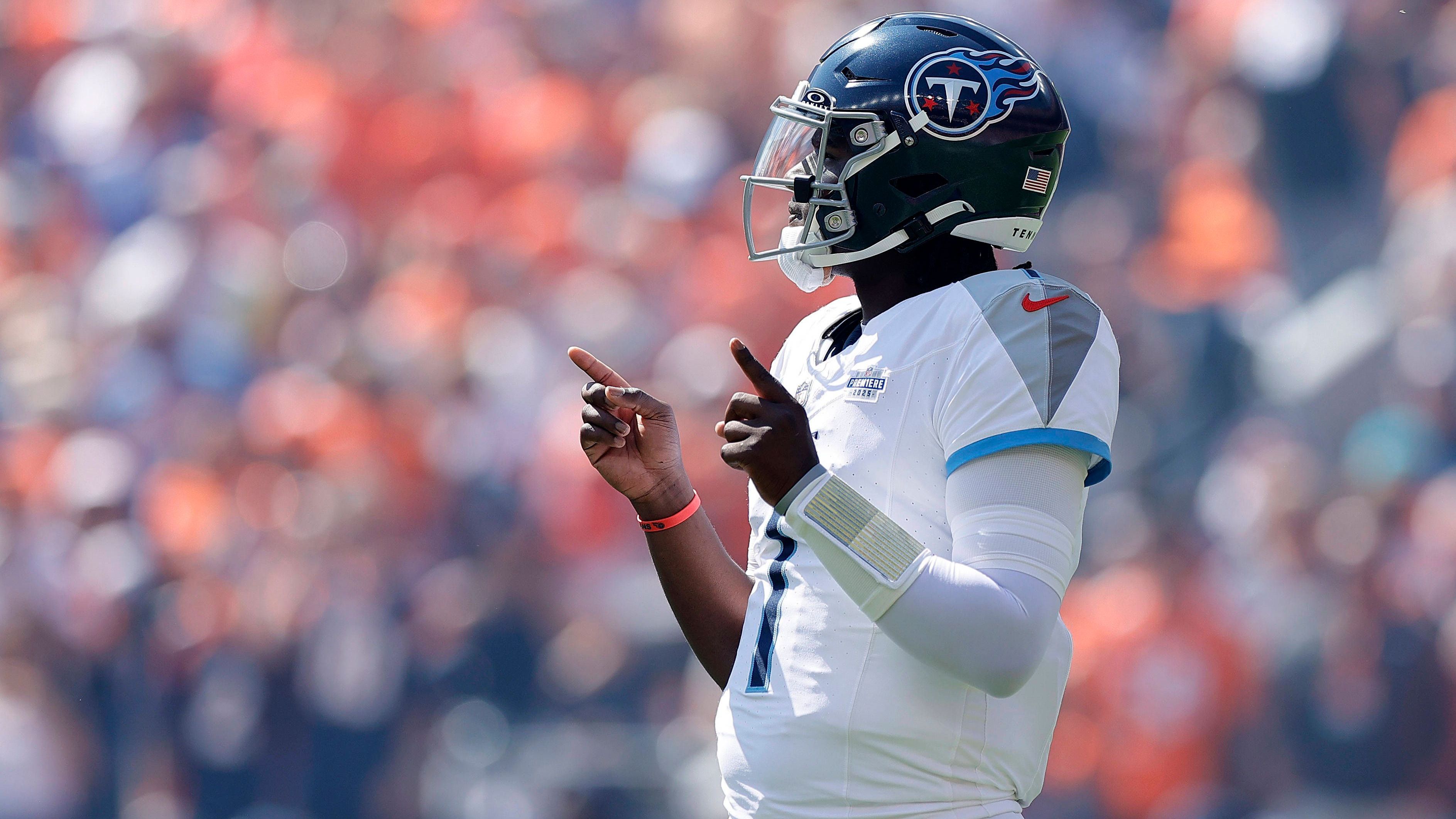 <strong>Los Angeles Rams 15:21 Tennessee Titans</strong><br>Nummer-1-Pick Cam Ward wurde in seinem ersten Spiel kurz vor Schluss von seinen Receivern im Stich gelassen: Drops und unsauber gelaufene Routen. Diese Woche läuft es anders. Ward zeigt, warum ihn die Titans an erster Stelle gedraftet haben, und beschert den Rams die erste Saisonniederlage.