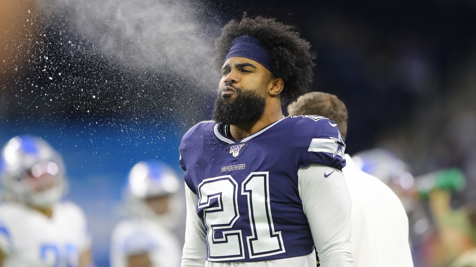 
                <strong>Platz 3: Ezekiel Elliott</strong><br>
                Team: Dallas Cowboys Position: Running Back
              